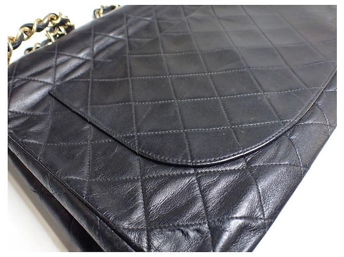 Timeless Borsa Chanel Classic Flap Maxi Jumbo Pelle d'Agnello Nera Nero - vista 13