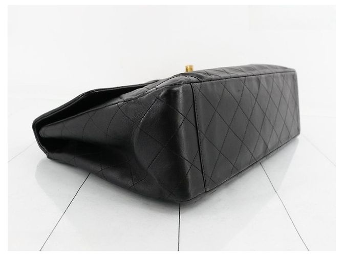Timeless Borsa Chanel Classic Flap Maxi Jumbo Pelle d'Agnello Nera Nero - vista 15