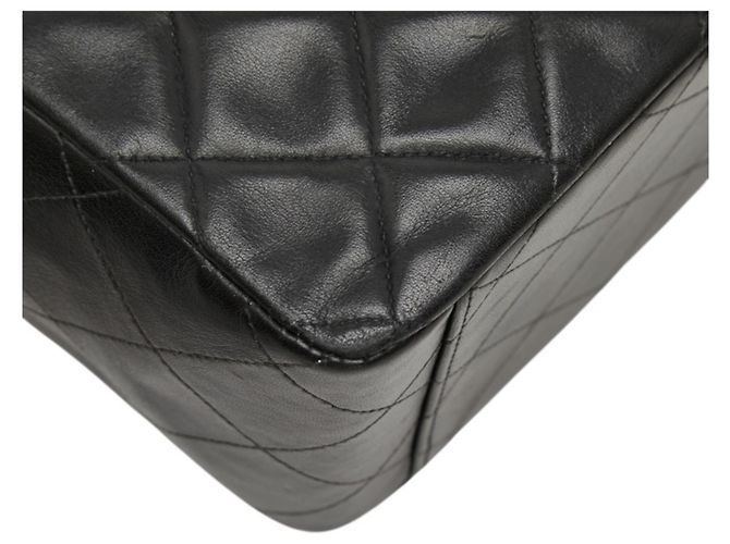 Bolsa de Ombro com Corrente Chanel Coco Mark Matelassé Preto - vista 4