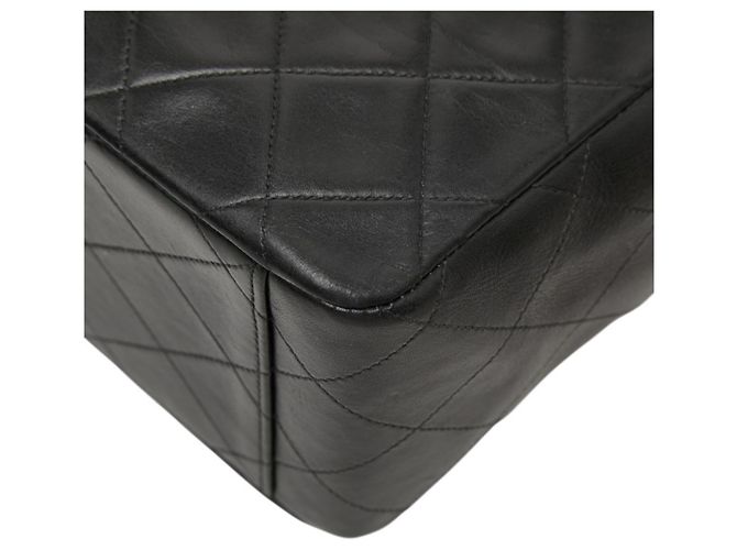 Bolsa de Ombro com Corrente Chanel Coco Mark Matelassé Preto - vista 5