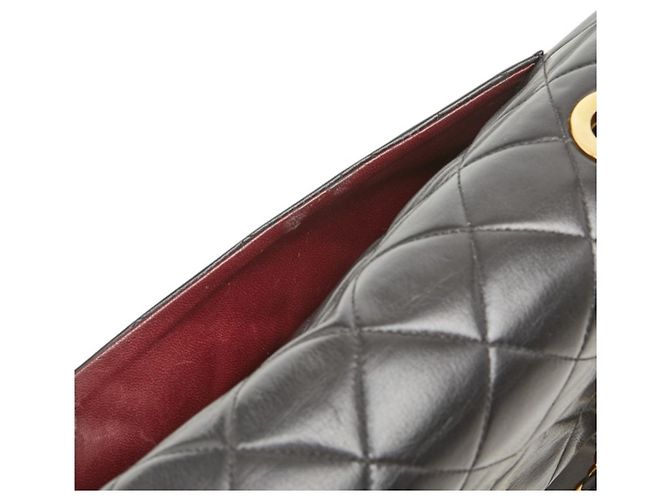 Bolsa de Ombro com Corrente Chanel Coco Mark Matelassé Preto - vista 8