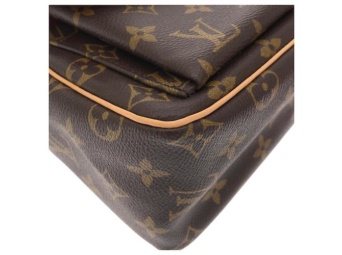 Borsa a tracolla Louis Vuitton Monogram Viva Cite PM Marrone - vista 3