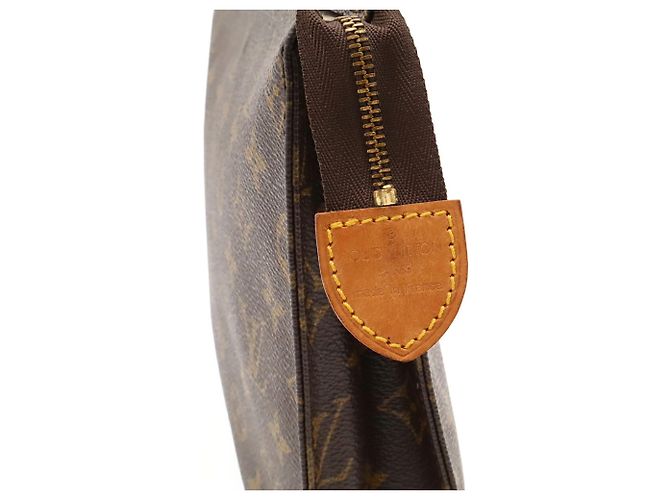 Louis Vuitton Monogram Pochette Toilette 26 Handbag Pouch Marrone Monogramma - vista 6