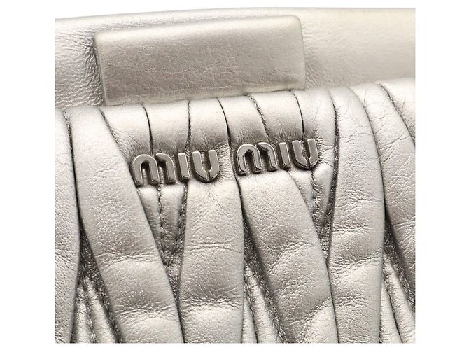 Borsa Miu Miu Matelassé arricciata argento Metallico - vista 8
