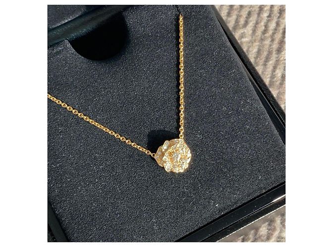Collar Piaget Rose Collection Oro Rosa y Diamantes Dorado - vista 3