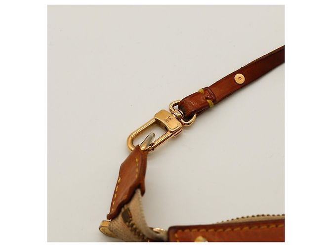 Louis Vuitton Pochette Accessoires Monogram Cherry Blossom Marrone Rosa Monogramma - vista 9