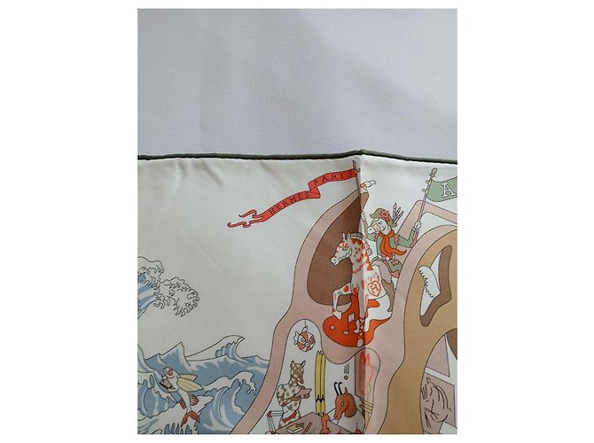 Lenço de seda Hermès 90cm Academia Hippica Multicor Bege - vista 2