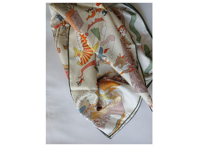 Lenço de seda Hermès 90cm Academia Hippica Multicor Bege - vista 9