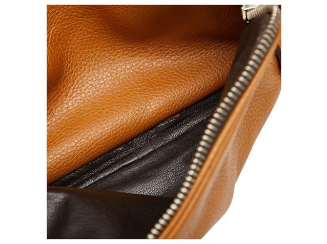 Borsa a tracolla Prada con placca logo triangolare Marrone Cammello - vista 10