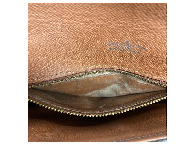 Bolsa de ombro Louis Vuitton Monogram Chantilly PM Marrom - vista 8