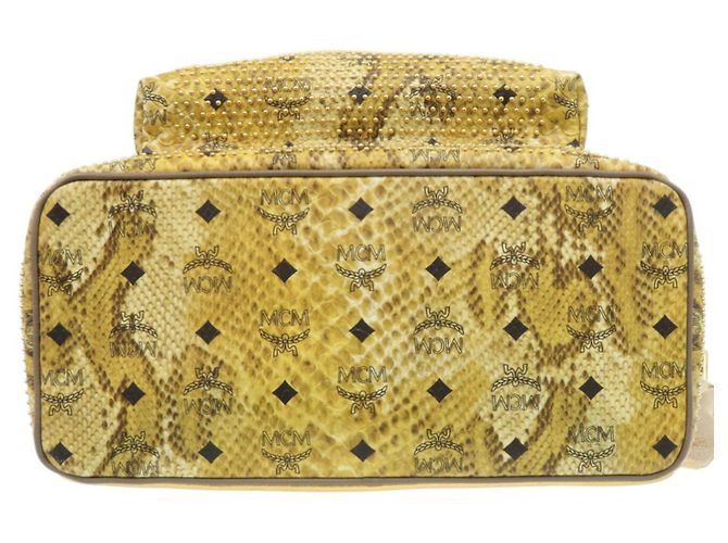 Zaino in pelle goffrata oro MCM D'oro - vista 3
