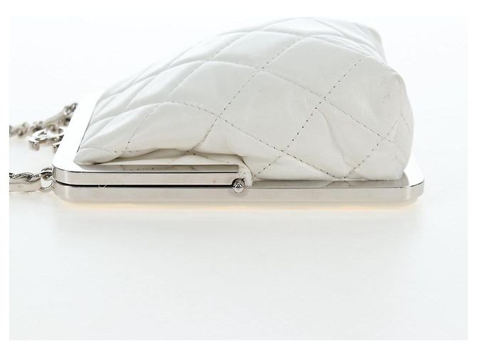 Clutch Chanel CC Frame com corrente em pele de cordeiro acolchoada e plexiglass Branco - vista 3