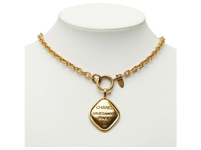 Colar com Pendente de Corrente Chanel Cambon Dourado - vista 7