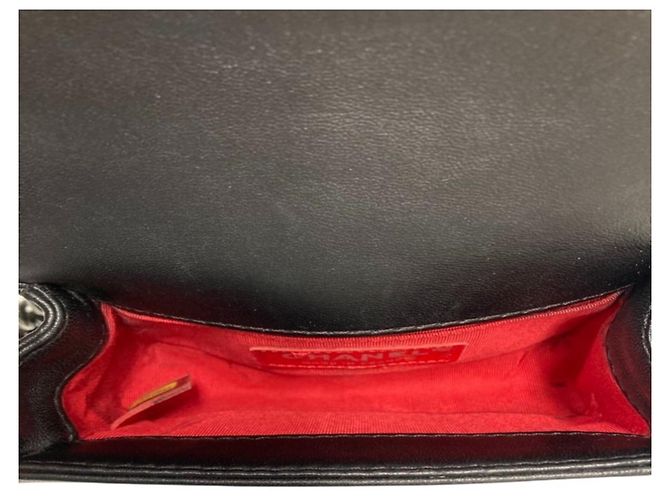 Borsa a tracolla Chanel Boy in pelle nera Nero - vista 7
