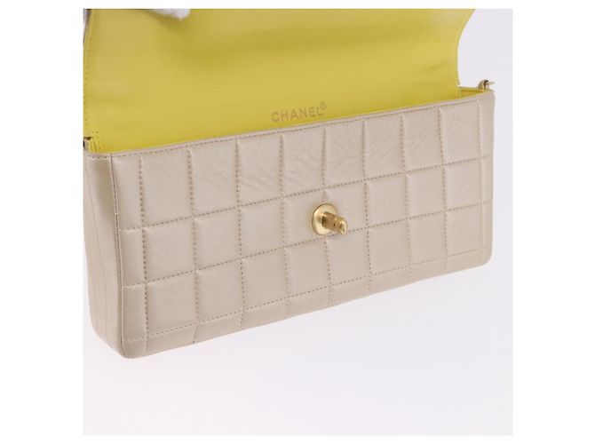 Borsa a tracolla CHANEL Choco Bar Line Chain in pelle d'agnello Gold CC Auth ka6208V D'oro - vista 22
