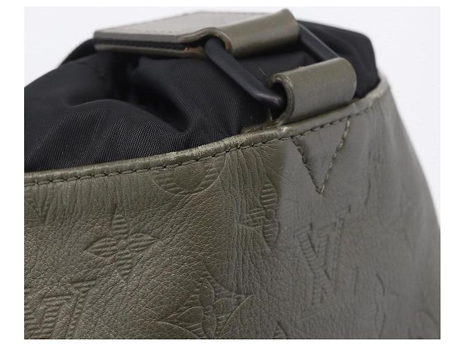 LOUIS VUITTON Monogram Shadow Chalk Sling Bag Khaki M44634 LV Auth BA15500V Monogramm - Ansicht 21