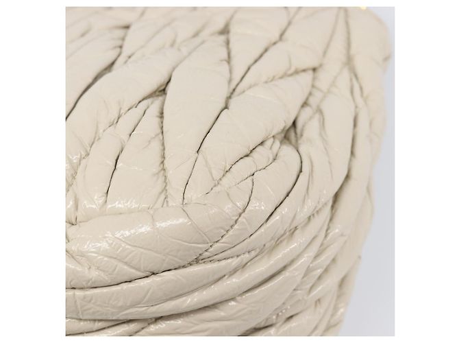 Borsa Miu Miu Matelassé in pelle verniciata 2way White Gold Auth 204394 Bianco D'oro - vista 23