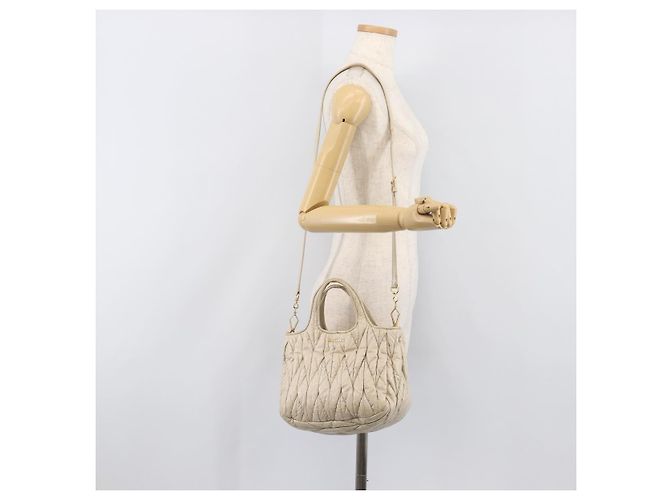 Borsa Miu Miu Matelassé in pelle verniciata 2way White Gold Auth 204394 Bianco D'oro - vista 33