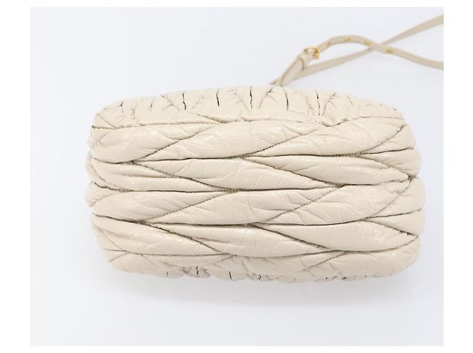 Borsa Miu Miu Matelassé in pelle verniciata 2way White Gold Auth 204394 Bianco D'oro - vista 5