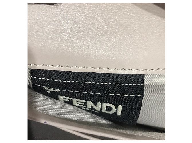 Borsa portafoglio Fendi in pelle beige - vista 9