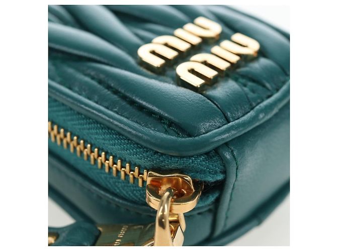 Miu Miu Matelasse Neck Pouch Leather Green Gold Auth 197292M D'oro Verde - vista 15