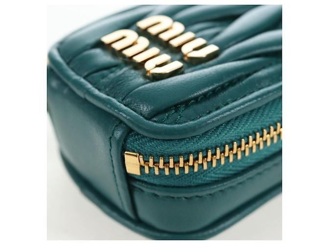 Miu Miu Matelasse Neck Pouch Leather Green Gold Auth 197292M D'oro Verde - vista 16