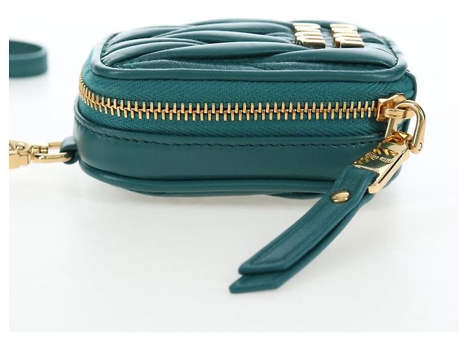 Miu Miu Matelasse Neck Pouch Leather Green Gold Auth 197292M D'oro Verde - vista 3