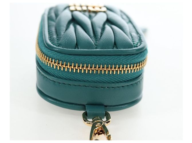 Miu Miu Matelasse Neck Pouch Leather Green Gold Auth 197292M D'oro Verde - vista 6
