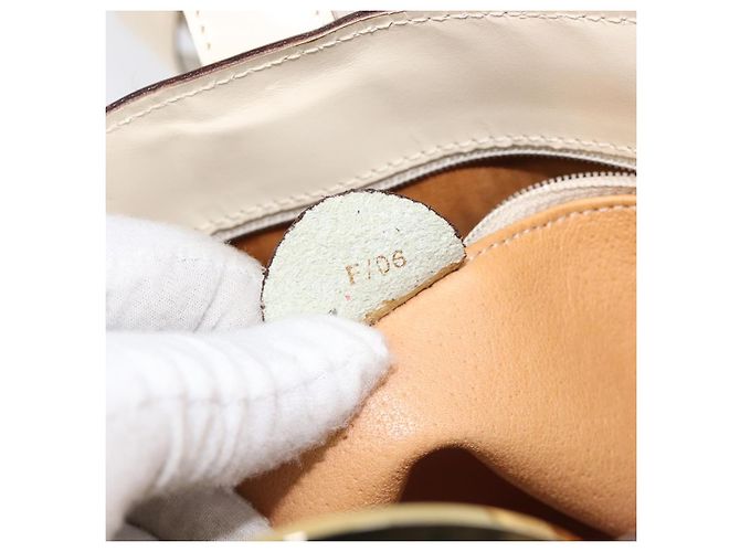 Céline CELINE Circle Schultertasche aus Leder Weiß Gold Auth 204441 Golden - Ansicht 12