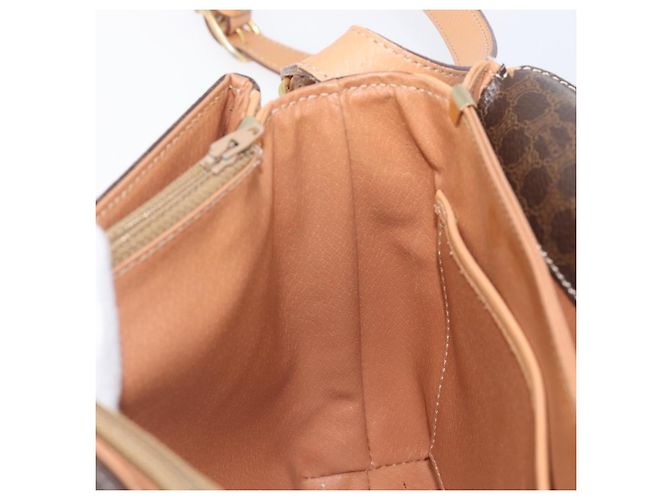 Céline Borsa a tracolla CELINE Macadam Canvas PVC Leather Brown Gold Auth 205135V Marrone D'oro - vista 22