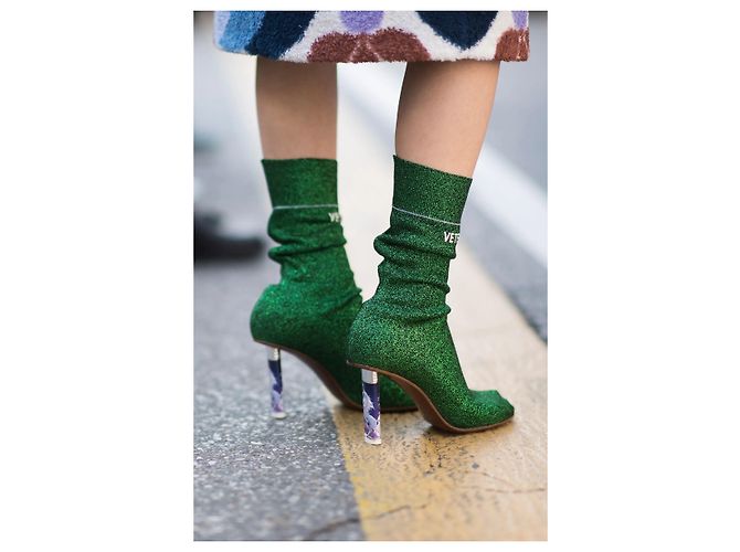 Vêtements Botas VETEMENTS verdes T.38 - vista 2