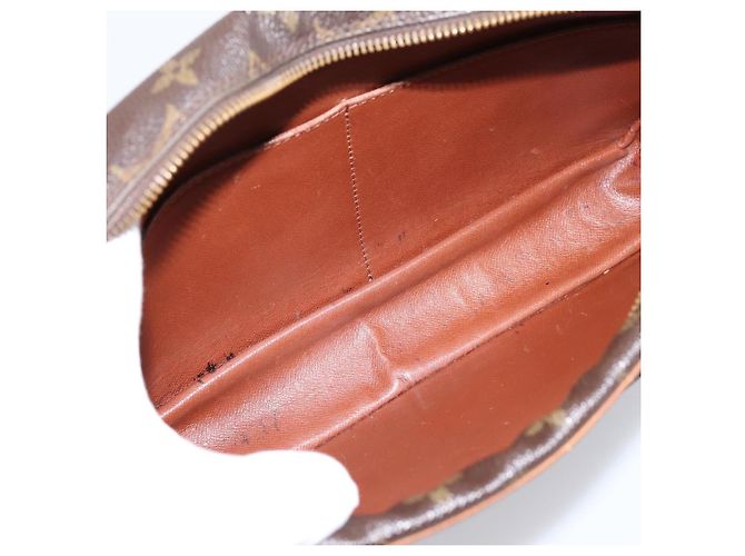 LOUIS VUITTON Monogram Compiegne 28 Clutch Bag M51845 LV Auth 203850 Monograma - view 10