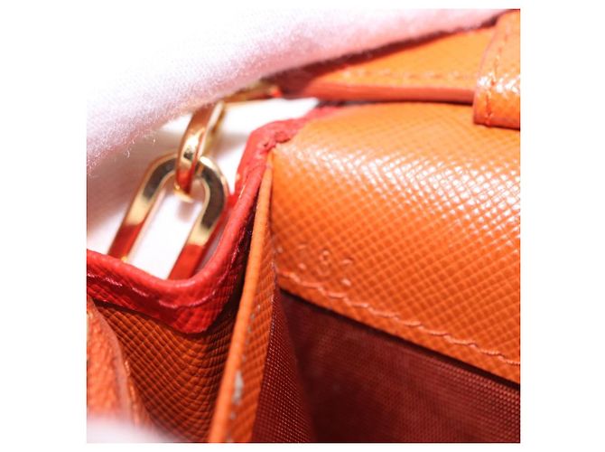 Portafoglio a spalla con catena PRADA in pelle Saffiano Arancione Tono Oro Auth ka6249 - vista 12