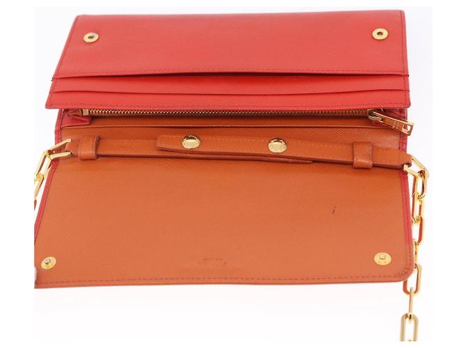 Portafoglio a spalla con catena PRADA in pelle Saffiano Arancione Tono Oro Auth ka6249 - vista 22