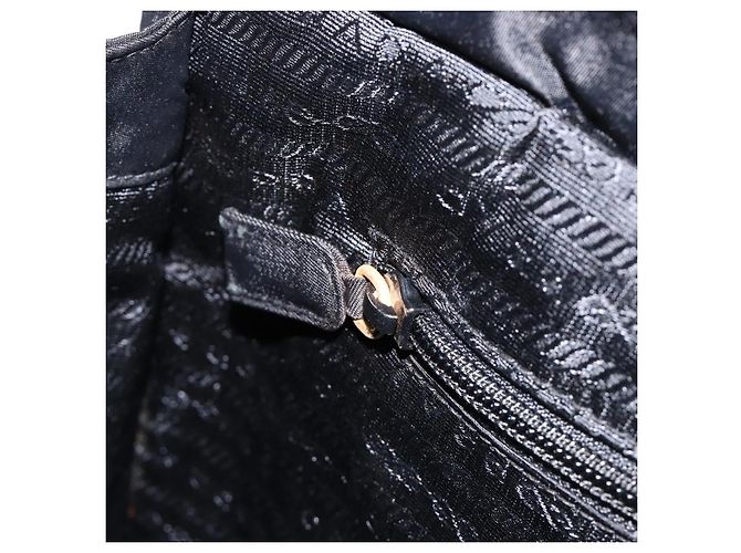 PRADA Handtasche mit Metallgriff Nylon Black Gold Auth 203873 Schwarz Golden - Ansicht 22