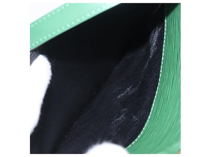 Borsa a tracolla LOUIS VUITTON Epi Jeune Fille MM Verde M52154 LV Auth 196197V - vista 30