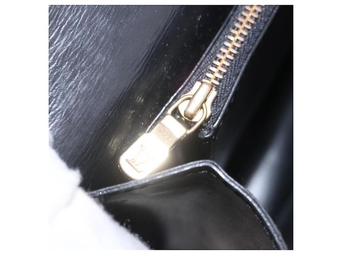 LOUIS VUITTON Epi Free Run Shoulder Bag Black M52402 LV Auth 204301 Preto - vista 30