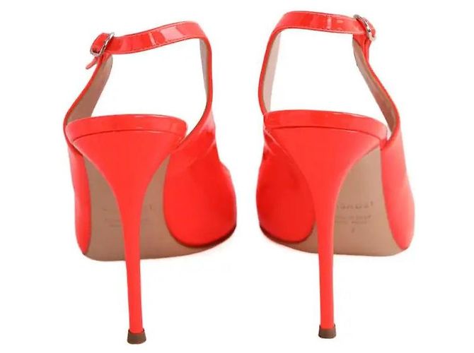 Décolleté Casadei in pelle rosa - vista 2