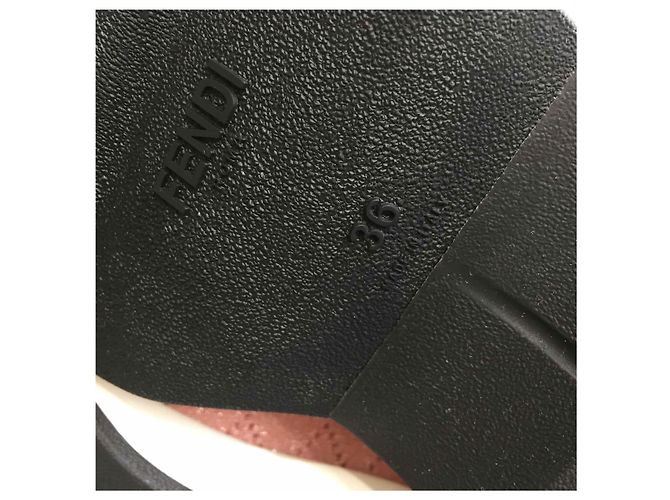 Sneakers Fendi rosa T.36 - vista 8