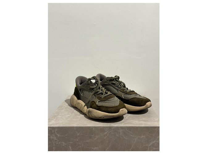Valentino Garavani Sneakers Valentino kaki T.46 IT Cachi - vista 3