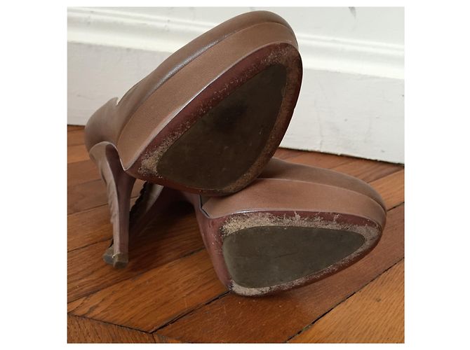 Décolleté Miu Miu taupe T.36,5 Beige - vista 5