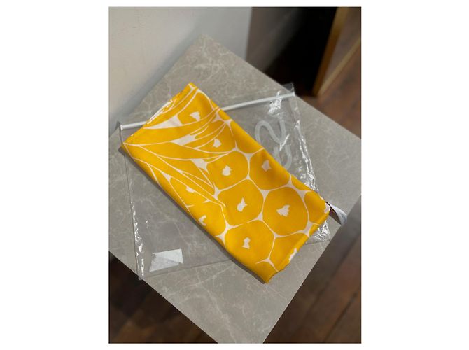 Foulard Eres de algodón motivo ananas amarillo - vista 2