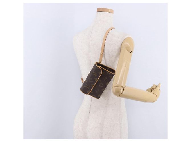 LOUIS VUITTON Monogram Pochette Florentine Waist Bag M51855 LV Auth 203670V Monogramma - vista 26