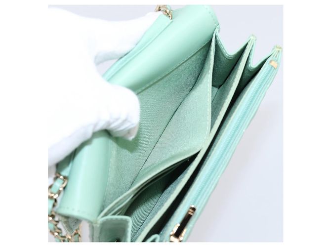 Portafoglio a spalla con catena CHANEL Matelasse in pelle d'agnello verde e oro CC Auth am12655SAM D'oro - vista 24