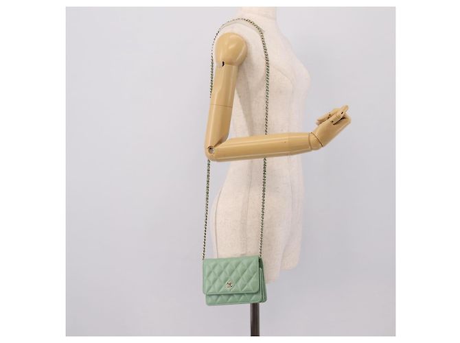 Portafoglio a spalla con catena CHANEL Matelasse in pelle d'agnello verde e oro CC Auth am12655SAM D'oro - vista 30