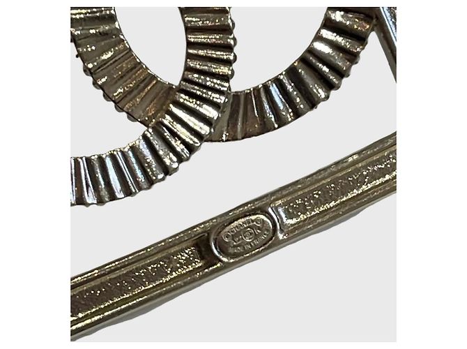 Brincos Chanel maxi CC Dourado - vista 3