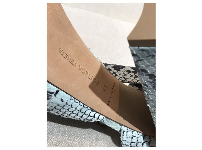 Bottega Veneta Pumps aus Python Gr. 41 Blau - Ansicht 5