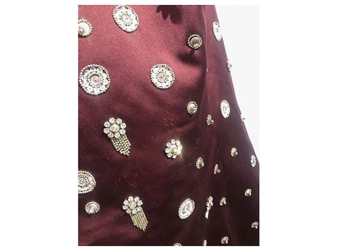 Vestido Jason Wu de cetim borgonha com bordados de pérolas e cristais Bordeaux - vista 5