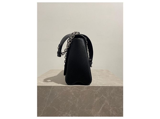 Bolso Louis Vuitton Twist GM Negro - vista 4