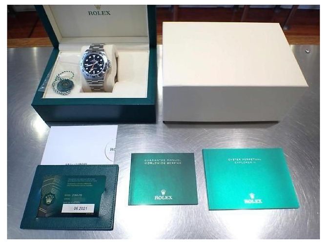 ROLEX EXPLORERII quadrante nero 226570 '21 Uomo Argento - vista 12